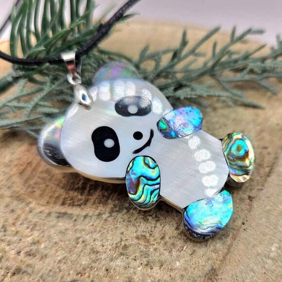 Adorable Nature Abalone Shell Cute Panda Pendant Necklace - Picture 4 of 9